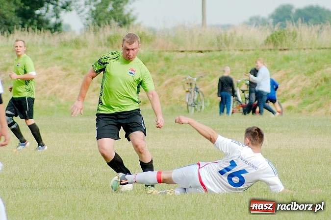 Zdjęcie w galerii na portalu naszraciborz.pl: A klasa: Minimalna porażka Cyprzanowa. Awans nie dla Krzanowic wiadomości z regionu
