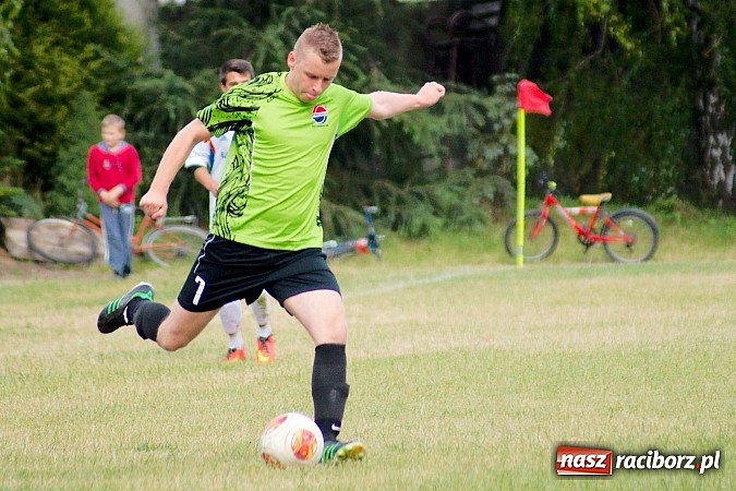 Zdjęcie w galerii na portalu naszraciborz.pl: A klasa: Minimalna porażka Cyprzanowa. Awans nie dla Krzanowic wiadomości z regionu