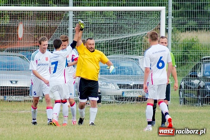 Zdjęcie w galerii na portalu naszraciborz.pl: A klasa: Minimalna porażka Cyprzanowa. Awans nie dla Krzanowic wiadomości z regionu