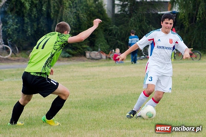 Zdjęcie w galerii na portalu naszraciborz.pl: A klasa: Minimalna porażka Cyprzanowa. Awans nie dla Krzanowic wiadomości z regionu