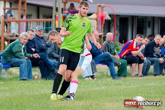 Zdjęcie w galerii na portalu naszraciborz.pl: A klasa: Minimalna porażka Cyprzanowa. Awans nie dla Krzanowic wiadomości z regionu