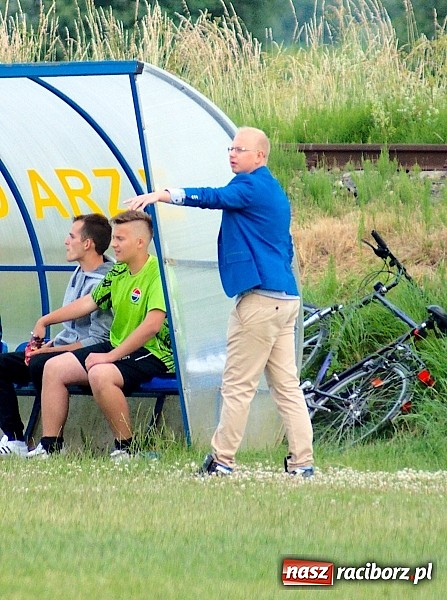 Zdjęcie w galerii na portalu naszraciborz.pl: A klasa: Minimalna porażka Cyprzanowa. Awans nie dla Krzanowic wiadomości z regionu