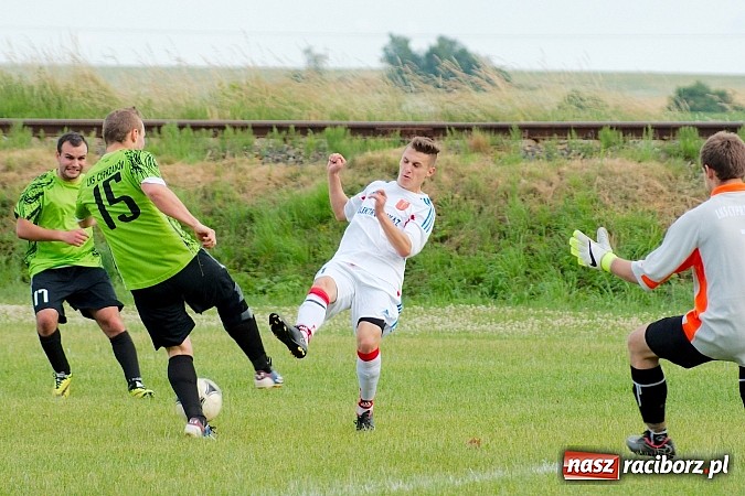 Zdjęcie w galerii na portalu naszraciborz.pl: A klasa: Minimalna porażka Cyprzanowa. Awans nie dla Krzanowic wiadomości z regionu