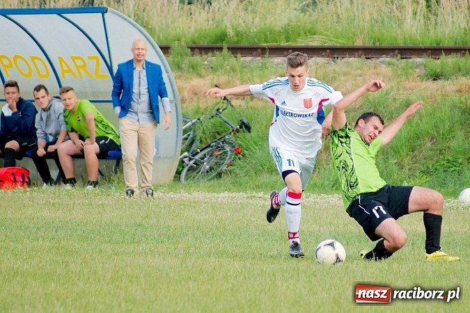 Zdjęcie w galerii na portalu naszraciborz.pl: A klasa: Minimalna porażka Cyprzanowa. Awans nie dla Krzanowic wiadomości z regionu