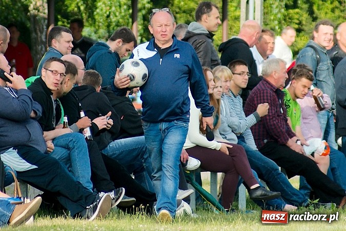 Zdjęcie w galerii na portalu naszraciborz.pl: A klasa: Minimalna porażka Cyprzanowa. Awans nie dla Krzanowic wiadomości z regionu