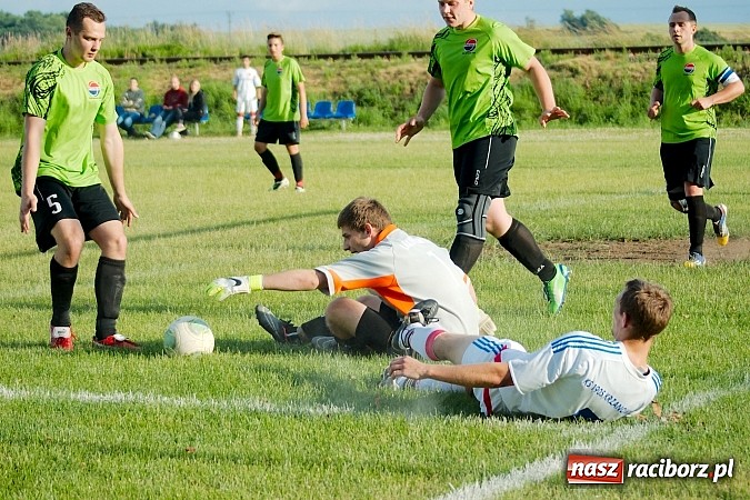 Zdjęcie w galerii na portalu naszraciborz.pl: A klasa: Minimalna porażka Cyprzanowa. Awans nie dla Krzanowic wiadomości z regionu