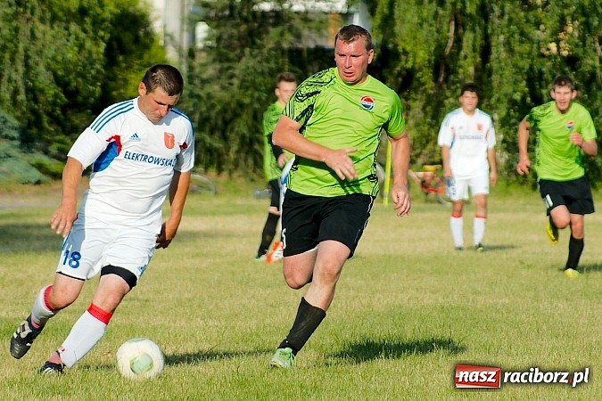 Zdjęcie w galerii na portalu naszraciborz.pl: A klasa: Minimalna porażka Cyprzanowa. Awans nie dla Krzanowic wiadomości z regionu
