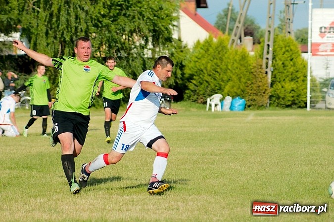 Zdjęcie w galerii na portalu naszraciborz.pl: A klasa: Minimalna porażka Cyprzanowa. Awans nie dla Krzanowic wiadomości z regionu