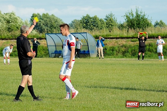 Zdjęcie w galerii na portalu naszraciborz.pl: A klasa: Minimalna porażka Cyprzanowa. Awans nie dla Krzanowic wiadomości z regionu