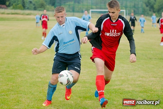 Zdjęcie w galerii na portalu naszraciborz.pl: Juniorzy Brzezia poszli w ślady swych starszych kolegów. Wywalczyli mistrzostwo ligi wiadomości z regionu