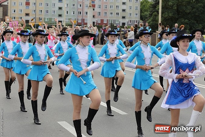 Zdjęcie w galerii na portalu naszraciborz.pl: Śląsk Kraina Wielu Kultur - przemarsz barwnego korowodu wiadomości z regionu