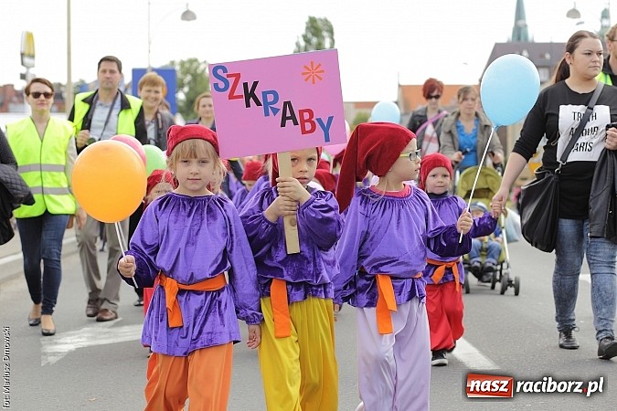 Zdjęcie w galerii na portalu naszraciborz.pl: Śląsk Kraina Wielu Kultur - przemarsz barwnego korowodu wiadomości z regionu
