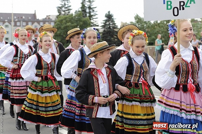 Zdjęcie w galerii na portalu naszraciborz.pl: Śląsk Kraina Wielu Kultur - przemarsz barwnego korowodu wiadomości z regionu