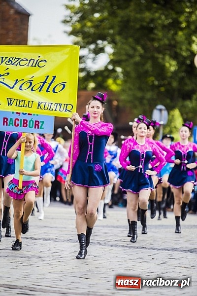 Zdjęcie w galerii na portalu naszraciborz.pl: Śląsk Kraina Wielu Kultur - przemarsz barwnego korowodu wiadomości z regionu