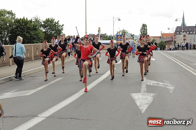 Zdjęcie w galerii na portalu naszraciborz.pl: Śląsk Kraina Wielu Kultur - przemarsz barwnego korowodu wiadomości z regionu