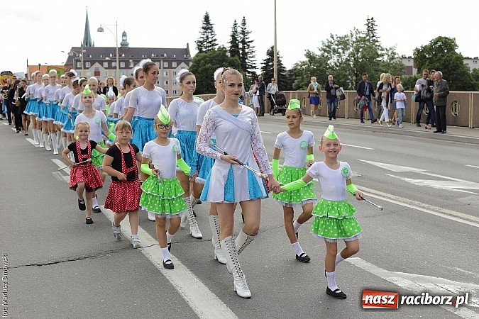 Zdjęcie w galerii na portalu naszraciborz.pl: Śląsk Kraina Wielu Kultur - przemarsz barwnego korowodu wiadomości z regionu
