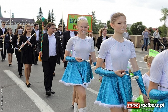 Zdjęcie w galerii na portalu naszraciborz.pl: Śląsk Kraina Wielu Kultur - przemarsz barwnego korowodu wiadomości z regionu