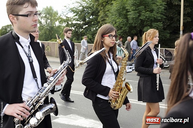 Zdjęcie w galerii na portalu naszraciborz.pl: Śląsk Kraina Wielu Kultur - przemarsz barwnego korowodu wiadomości z regionu