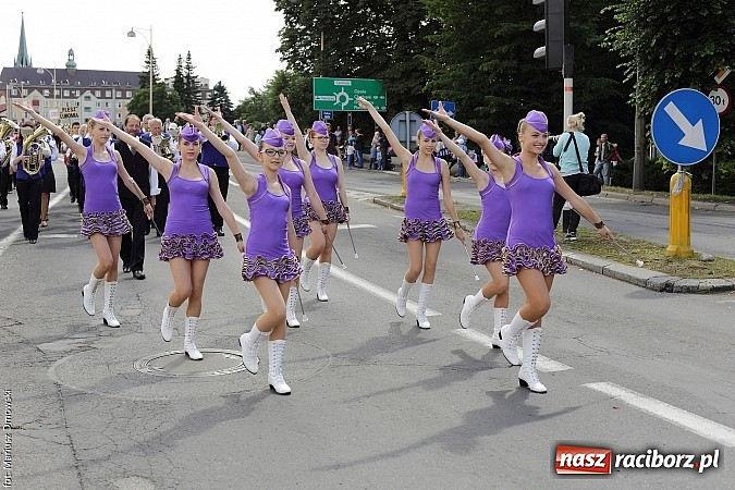 Zdjęcie w galerii na portalu naszraciborz.pl: Śląsk Kraina Wielu Kultur - przemarsz barwnego korowodu wiadomości z regionu