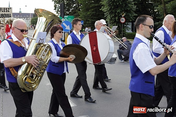 Zdjęcie w galerii na portalu naszraciborz.pl: Śląsk Kraina Wielu Kultur - przemarsz barwnego korowodu wiadomości z regionu