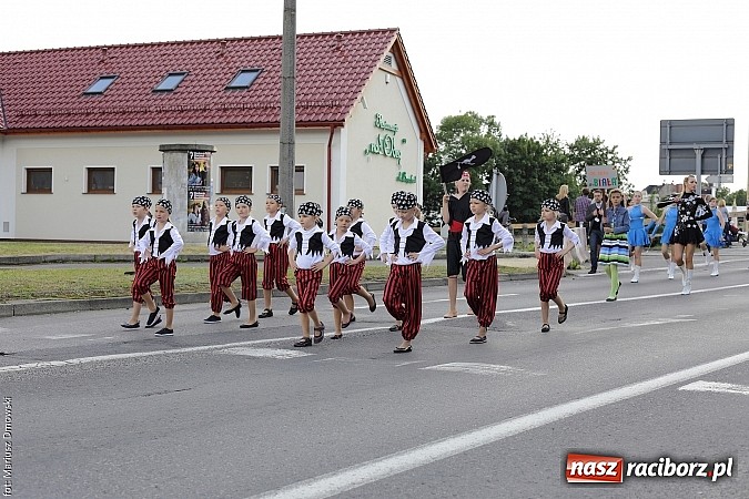 Zdjęcie w galerii na portalu naszraciborz.pl: Śląsk Kraina Wielu Kultur - przemarsz barwnego korowodu wiadomości z regionu