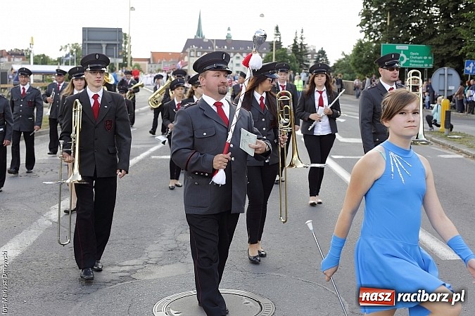 Zdjęcie w galerii na portalu naszraciborz.pl: Śląsk Kraina Wielu Kultur - przemarsz barwnego korowodu wiadomości z regionu