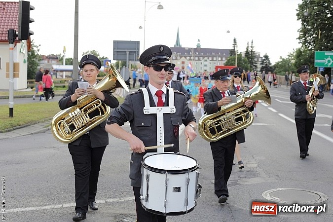Zdjęcie w galerii na portalu naszraciborz.pl: Śląsk Kraina Wielu Kultur - przemarsz barwnego korowodu wiadomości z regionu