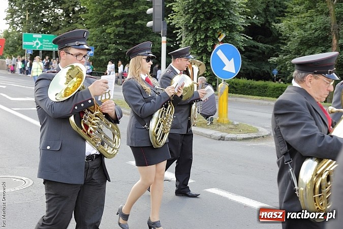 Zdjęcie w galerii na portalu naszraciborz.pl: Śląsk Kraina Wielu Kultur - przemarsz barwnego korowodu wiadomości z regionu