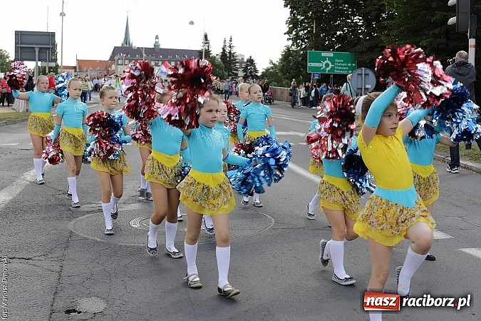 Zdjęcie w galerii na portalu naszraciborz.pl: Śląsk Kraina Wielu Kultur - przemarsz barwnego korowodu wiadomości z regionu