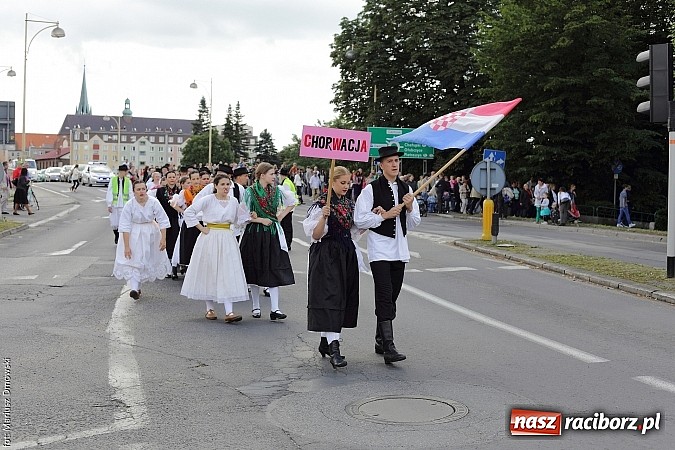 Zdjęcie w galerii na portalu naszraciborz.pl: Śląsk Kraina Wielu Kultur - przemarsz barwnego korowodu wiadomości z regionu