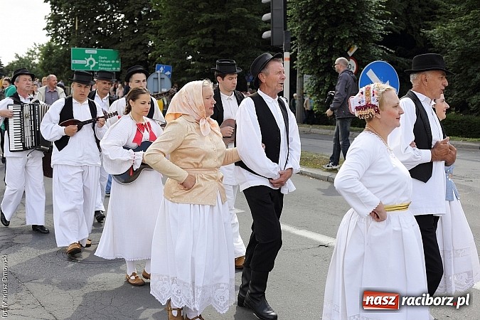 Zdjęcie w galerii na portalu naszraciborz.pl: Śląsk Kraina Wielu Kultur - przemarsz barwnego korowodu wiadomości z regionu
