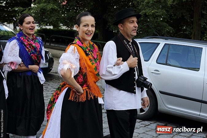 Zdjęcie w galerii na portalu naszraciborz.pl: Śląsk Kraina Wielu Kultur - przemarsz barwnego korowodu wiadomości z regionu