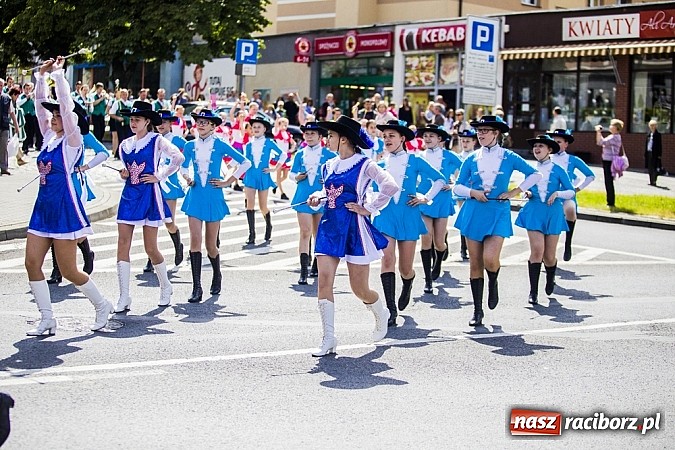 Zdjęcie w galerii na portalu naszraciborz.pl: Śląsk Kraina Wielu Kultur - przemarsz barwnego korowodu wiadomości z regionu