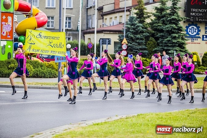 Zdjęcie w galerii na portalu naszraciborz.pl: Śląsk Kraina Wielu Kultur - przemarsz barwnego korowodu wiadomości z regionu