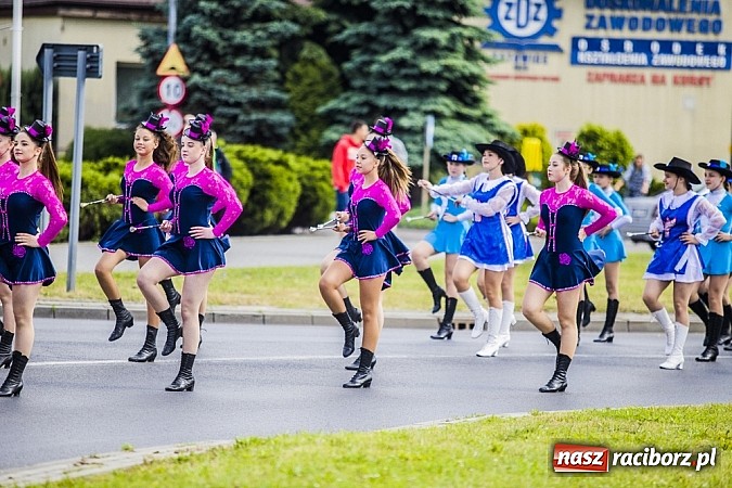 Zdjęcie w galerii na portalu naszraciborz.pl: Śląsk Kraina Wielu Kultur - przemarsz barwnego korowodu wiadomości z regionu