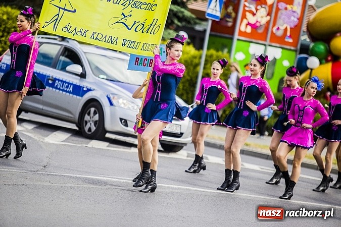Zdjęcie w galerii na portalu naszraciborz.pl: Śląsk Kraina Wielu Kultur - przemarsz barwnego korowodu wiadomości z regionu