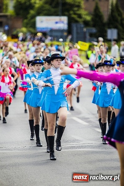 Zdjęcie w galerii na portalu naszraciborz.pl: Śląsk Kraina Wielu Kultur - przemarsz barwnego korowodu wiadomości z regionu