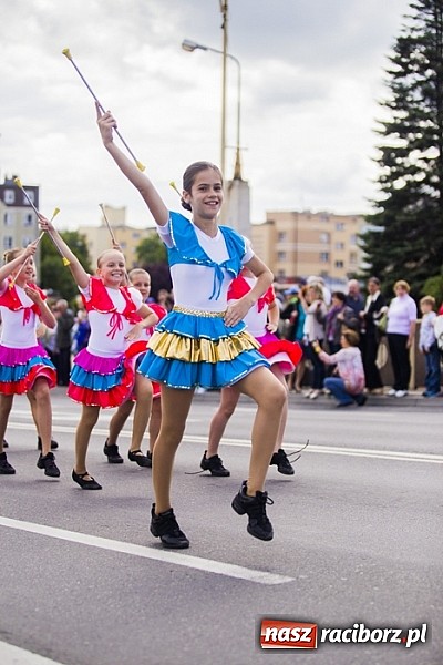 Zdjęcie w galerii na portalu naszraciborz.pl: Śląsk Kraina Wielu Kultur - przemarsz barwnego korowodu wiadomości z regionu