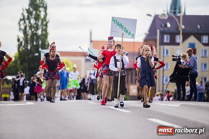 Zdjęcie w galerii na portalu naszraciborz.pl: Śląsk Kraina Wielu Kultur - przemarsz barwnego korowodu wiadomości z regionu