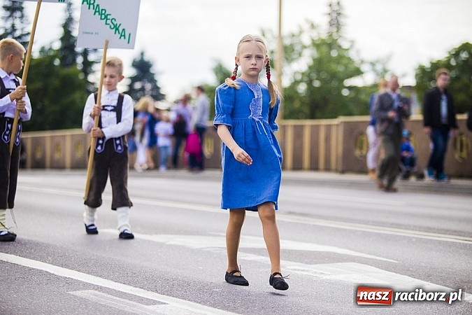Zdjęcie w galerii na portalu naszraciborz.pl: Śląsk Kraina Wielu Kultur - przemarsz barwnego korowodu wiadomości z regionu