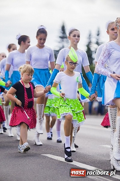 Zdjęcie w galerii na portalu naszraciborz.pl: Śląsk Kraina Wielu Kultur - przemarsz barwnego korowodu wiadomości z regionu