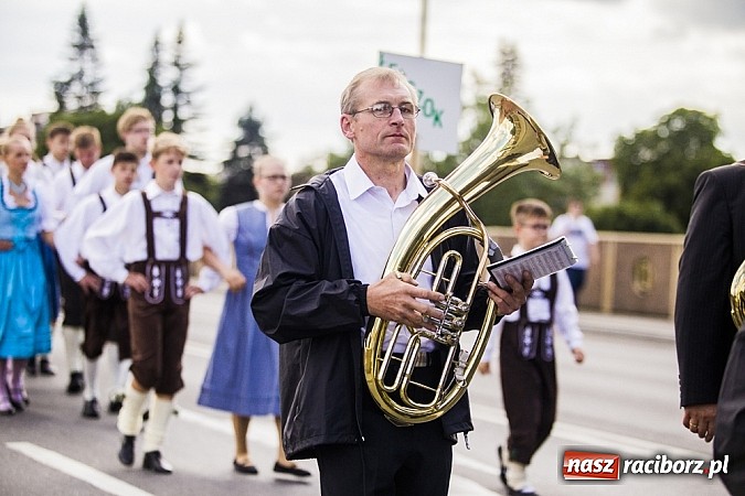 Zdjęcie w galerii na portalu naszraciborz.pl: Śląsk Kraina Wielu Kultur - przemarsz barwnego korowodu wiadomości z regionu