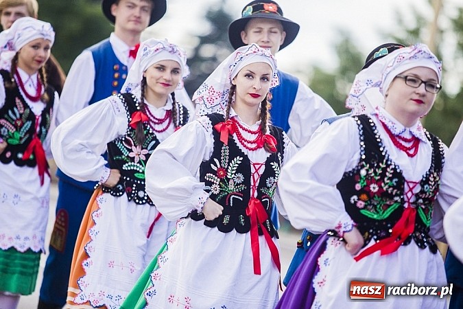 Zdjęcie w galerii na portalu naszraciborz.pl: Śląsk Kraina Wielu Kultur - przemarsz barwnego korowodu wiadomości z regionu