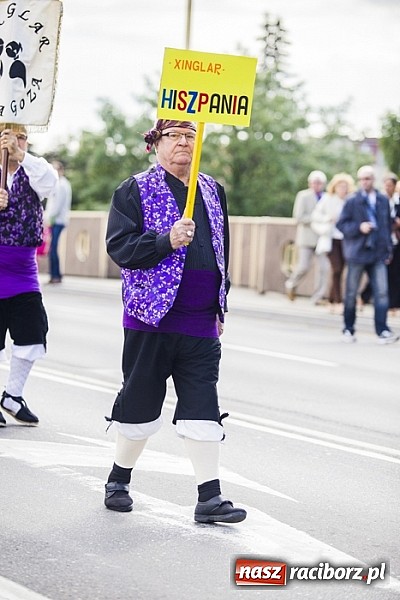 Zdjęcie w galerii na portalu naszraciborz.pl: Śląsk Kraina Wielu Kultur - przemarsz barwnego korowodu wiadomości z regionu