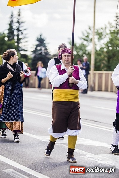 Zdjęcie w galerii na portalu naszraciborz.pl: Śląsk Kraina Wielu Kultur - przemarsz barwnego korowodu wiadomości z regionu