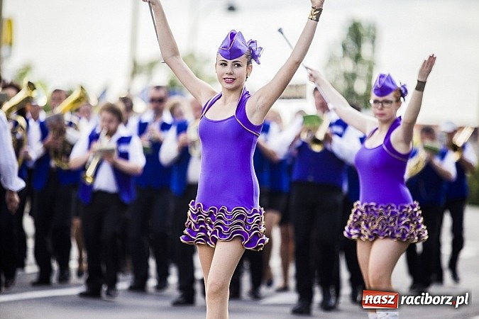 Zdjęcie w galerii na portalu naszraciborz.pl: Śląsk Kraina Wielu Kultur - przemarsz barwnego korowodu wiadomości z regionu