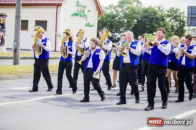Zdjęcie w galerii na portalu naszraciborz.pl: Śląsk Kraina Wielu Kultur - przemarsz barwnego korowodu wiadomości z regionu