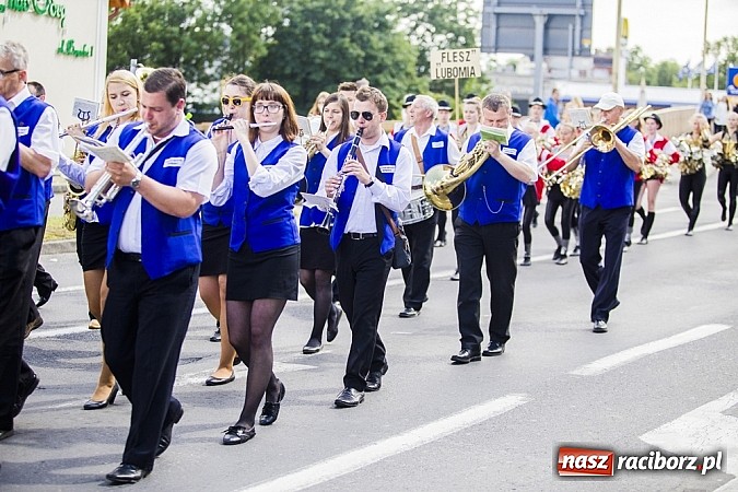 Zdjęcie w galerii na portalu naszraciborz.pl: Śląsk Kraina Wielu Kultur - przemarsz barwnego korowodu wiadomości z regionu