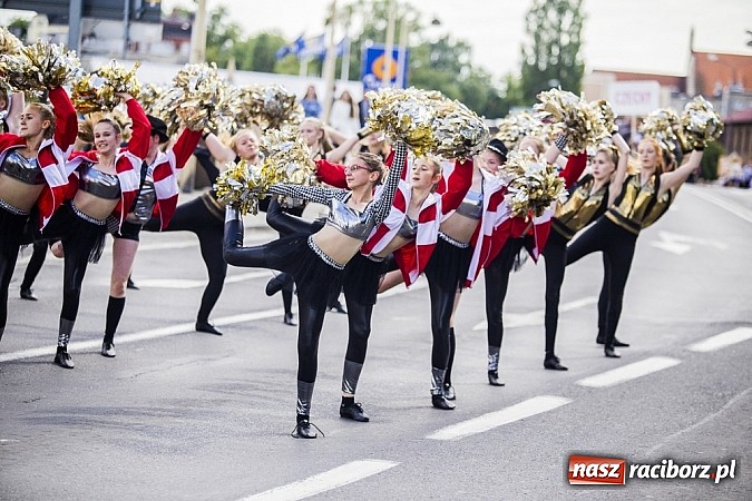 Zdjęcie w galerii na portalu naszraciborz.pl: Śląsk Kraina Wielu Kultur - przemarsz barwnego korowodu wiadomości z regionu