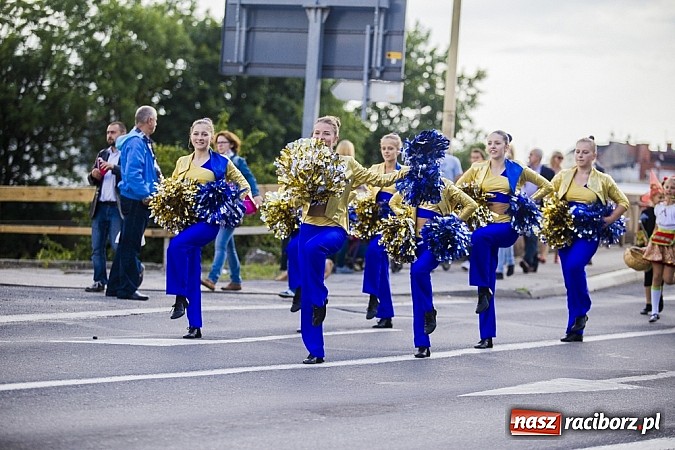 Zdjęcie w galerii na portalu naszraciborz.pl: Śląsk Kraina Wielu Kultur - przemarsz barwnego korowodu wiadomości z regionu